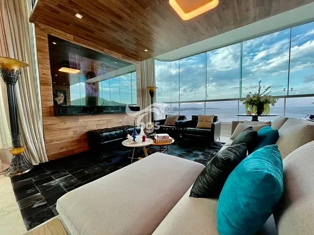 Cobertura / Penthouse com 890m² 7 quartos e 10 banheiros, à venda, no bairro Centro em Balneário Camboriú