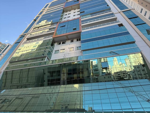 Cobertura / Penthouse com 189m² 4 quartos e 5 banheiros, à venda, no bairro Meia Praia em Itapema