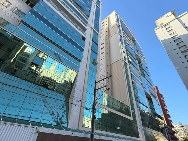 Cobertura / Penthouse com 189m² 4 quartos e 5 banheiros, à venda, no bairro Meia Praia em Itapema