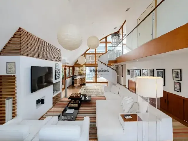 Cobertura / Penthouse 4 quartos e 2 banheiros, à venda, no bairro Cerqueira César em São Paulo