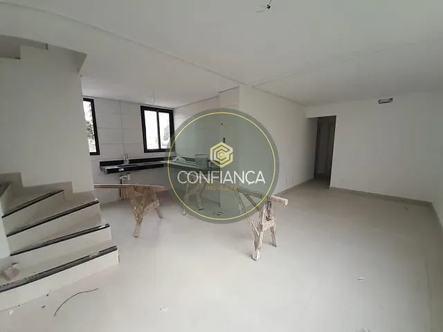 Cobertura / Penthouse 4 quartos e 3 banheiros, à venda, no bairro Sagrada Família em Belo Horizonte