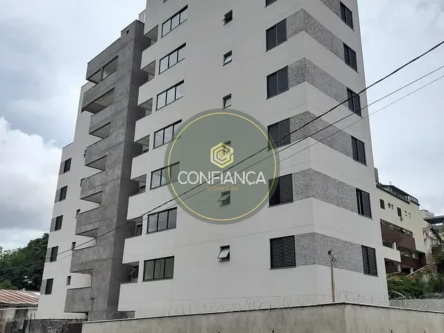 Cobertura / Penthouse 4 quartos e 3 banheiros, à venda, no bairro Sagrada Família em Belo Horizonte