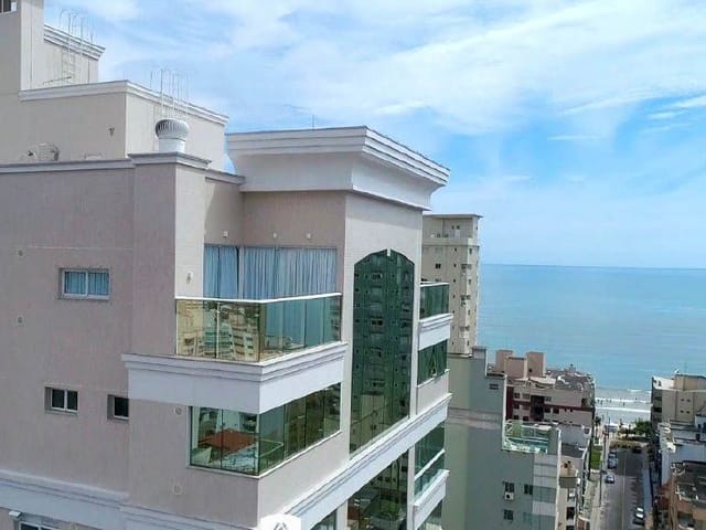 Cobertura / Penthouse com 425m² 4 quartos e 5 banheiros, à venda, no bairro Meia Praia em Itapema