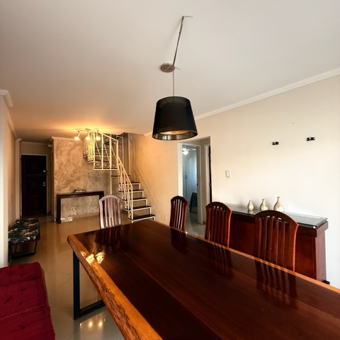 Cobertura / Penthouse com 720m² 3 quartos e 3 banheiros, à venda, no bairro São Bento em Cabo Frio