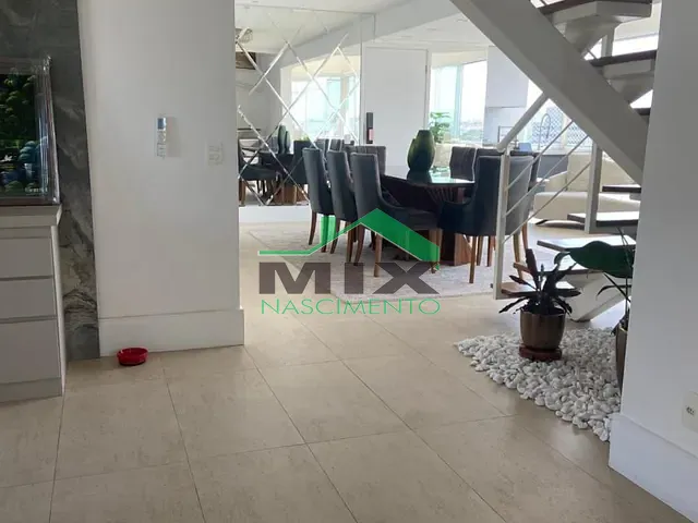 Cobertura / Penthouse com 228m² 3 quartos e 3 banheiros, à venda ou para alugar, no bairro Centro em Santo André
