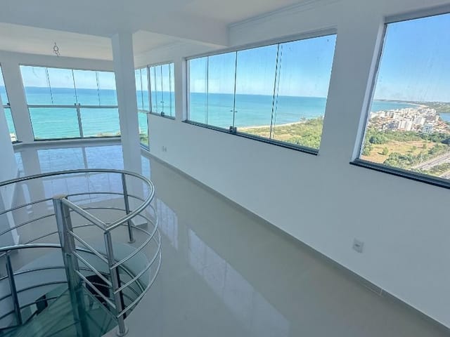 Cobertura / Penthouse com 190m² 4 quartos e 4 banheiros, à venda, no bairro Glória em Macaé