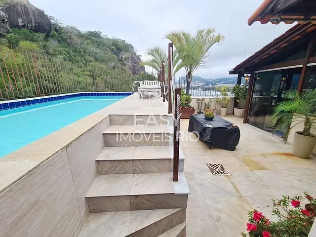 Cobertura / Penthouse com 228m² 4 quartos e 4 banheiros, à venda, no bairro Lagoa em Rio de Janeiro