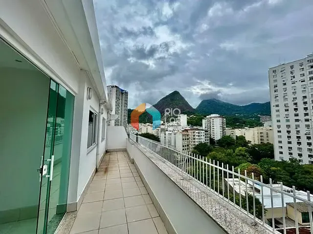Cobertura / Penthouse com 120m² 3 quartos e 3 banheiros, à venda, no bairro Laranjeiras em Rio de Janeiro