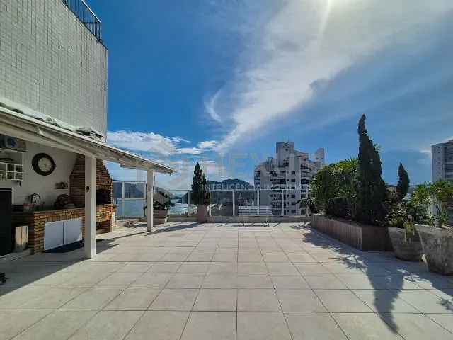 Cobertura / Penthouse 3 quartos e 5 banheiros, à venda, no bairro Tombo em Guarujá