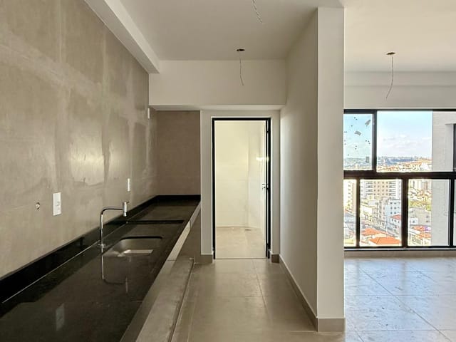 Cobertura / Penthouse 4 quartos e 2 banheiros, à venda, no bairro Centro em Lavras