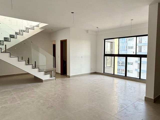 Cobertura / Penthouse 3 quartos e 2 banheiros, à venda, no bairro Centro em Lavras