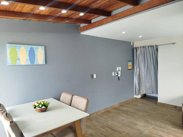 Cobertura / Penthouse com 120m² 1 quarto e 1 banheiro, para alugar, no bairro Ingleses do Rio Vermelho em Florianópolis