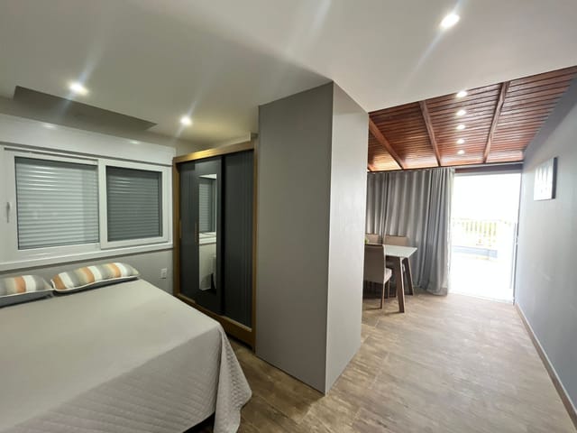 Cobertura / Penthouse com 120m² 1 quarto e 1 banheiro, para alugar, no bairro Ingleses do Rio Vermelho em Florianópolis