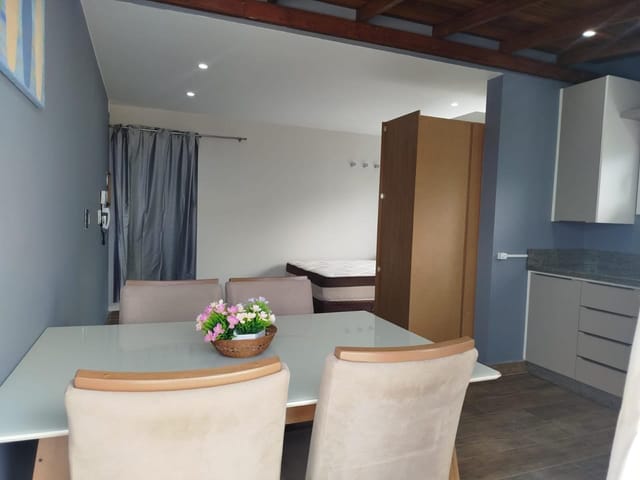 Cobertura / Penthouse com 120m² 1 quarto e 1 banheiro, para alugar, no bairro Ingleses do Rio Vermelho em Florianópolis