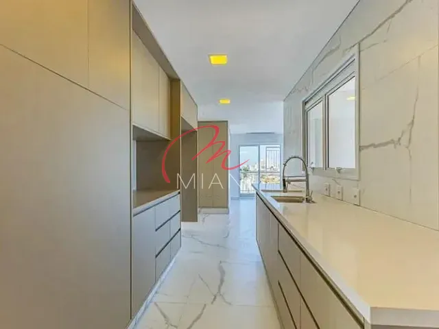 Cobertura / Penthouse 4 quartos e 5 banheiros, à venda, no bairro Vila Romana em São Paulo