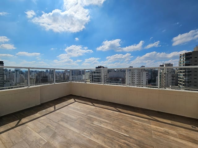 Foto do Cobertura / Penthouse - Cobertura à venda em Moema Pássaros com 234m², 4 dormitórios, 5 banheiros, 3 vagas, piscina. | Paulista Imóveis.