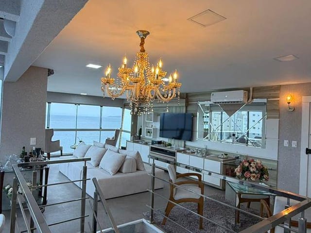 Cobertura / Penthouse com 576m² 4 quartos e 2 banheiros, à venda, no bairro Meia Praia em Itapema