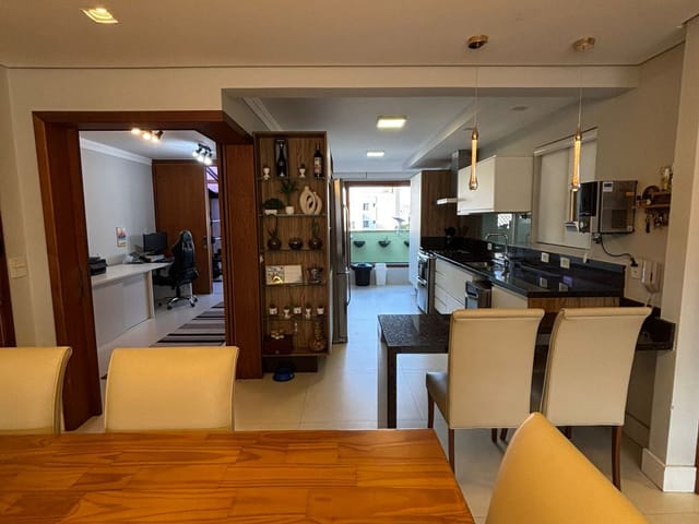 Cobertura / Penthouse 4 quartos e 3 banheiros, à venda, no bairro Ingleses do Rio Vermelho em Florianópolis