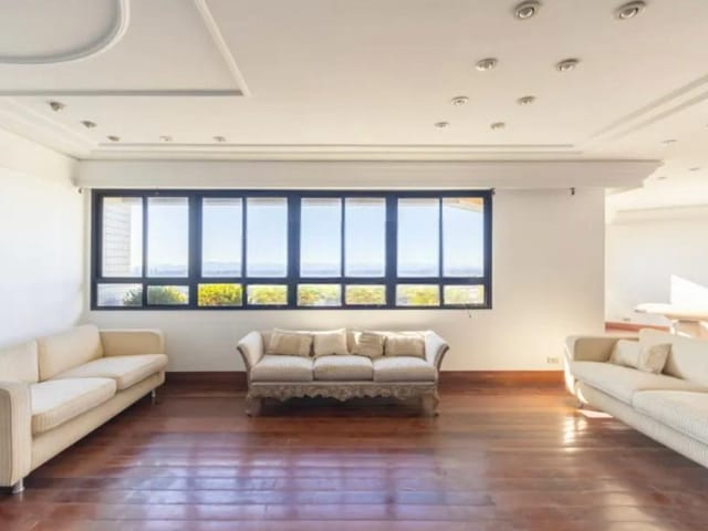 Cobertura / Penthouse com 754m² 4 quartos e 8 banheiros, à venda, no bairro Água Verde em Curitiba