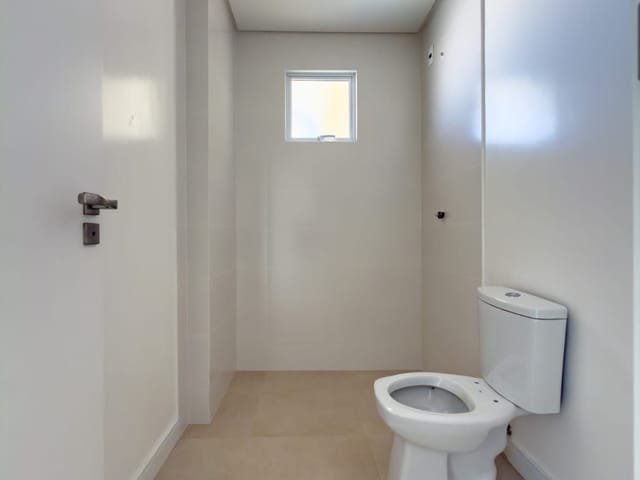 Cobertura / Penthouse com 251m² 3 quartos e 4 banheiros, à venda, no bairro Meia Praia em Itapema