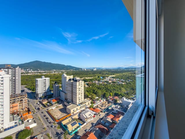 Cobertura / Penthouse com 251m² 3 quartos e 4 banheiros, à venda, no bairro Meia Praia em Itapema