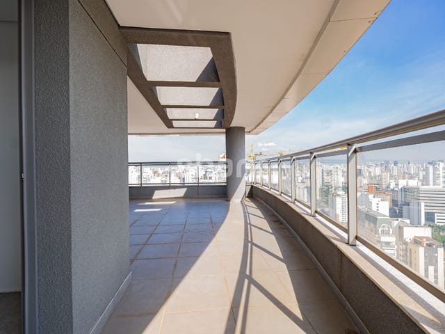 Cobertura / Penthouse com 378m² 4 quartos e 5 banheiros, à venda, no bairro Vila Nova Conceição em São Paulo