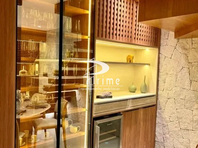 Cobertura / Penthouse com 250m² 3 quartos e 5 banheiros, à venda, no bairro Camboinhas em Niterói