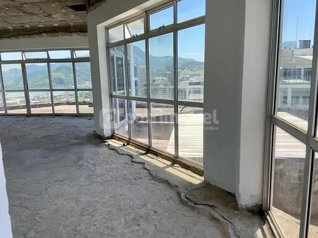 Cobertura / Penthouse com 800m² 3 quartos e 5 banheiros, à venda, no bairro Barra da Tijuca em Rio de Janeiro