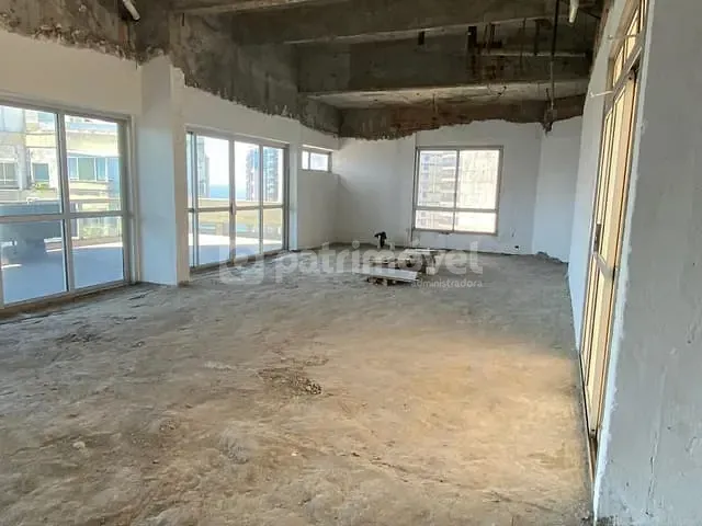 Cobertura / Penthouse com 800m² 3 quartos e 5 banheiros, à venda, no bairro Barra da Tijuca em Rio de Janeiro