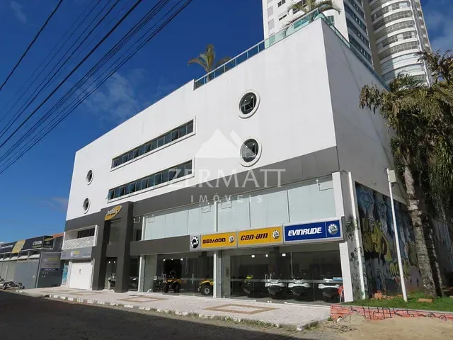 Cobertura / Penthouse com 550m² 3 quartos e 6 banheiros, à venda, no bairro Centro em Balneário Camboriú