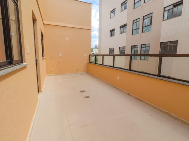Cobertura / Penthouse 3 quartos e 3 banheiros, à venda, no bairro São Mateus em Juiz de Fora