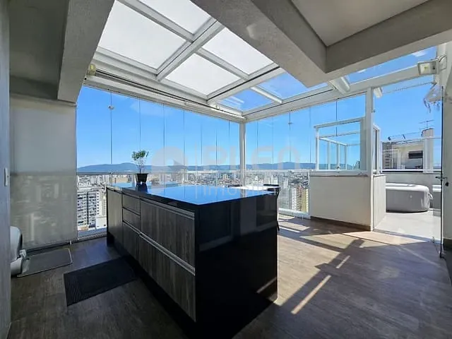 Cobertura / Penthouse 3 quartos e 3 banheiros, à venda, no bairro Santa Teresinha em São Paulo