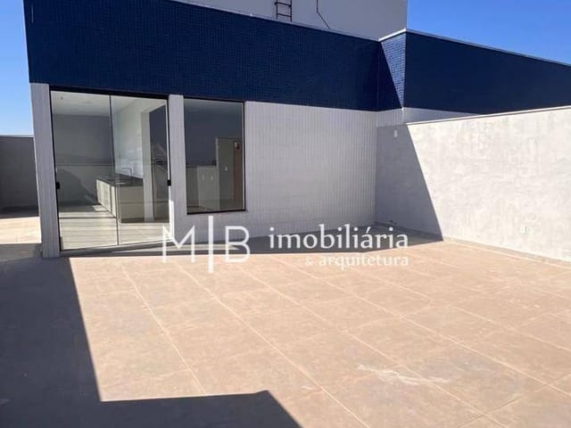 Cobertura / Penthouse 3 quartos e 3 banheiros, à venda ou para alugar, no bairro Parque dos Ipês em Lavras