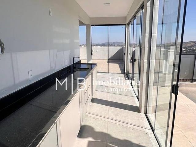 Cobertura / Penthouse 3 quartos e 3 banheiros, à venda ou para alugar, no bairro Parque dos Ipês em Lavras