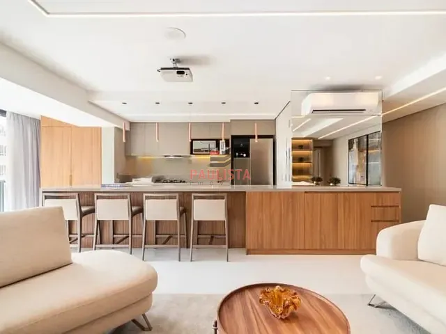 Apartamento 3 quartos e 4 banheiros, à venda, no bairro Itaim Bibi em São Paulo