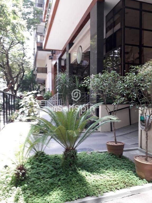 Cobertura, 3 quartos, 210 m² - Foto 2