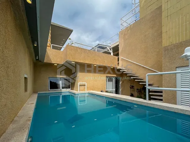 Cobertura / Penthouse 3 quartos e 5 banheiros, à venda, no bairro Pitangueiras em Guarujá