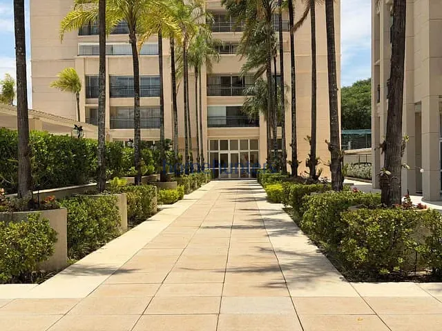 Cobertura / Penthouse 4 quartos e 6 banheiros, à venda ou para alugar, no bairro Vila Brandina em Campinas
