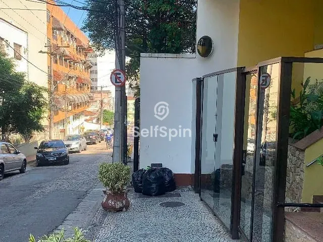 Cobertura / Penthouse 2 quartos e 3 banheiros, para alugar, no bairro Santa Rosa em Niterói