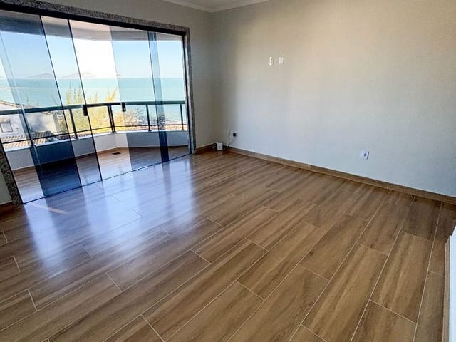 Cobertura / Penthouse com 302m² 3 quartos e 4 banheiros, à venda, no bairro Cajueiros em Macaé