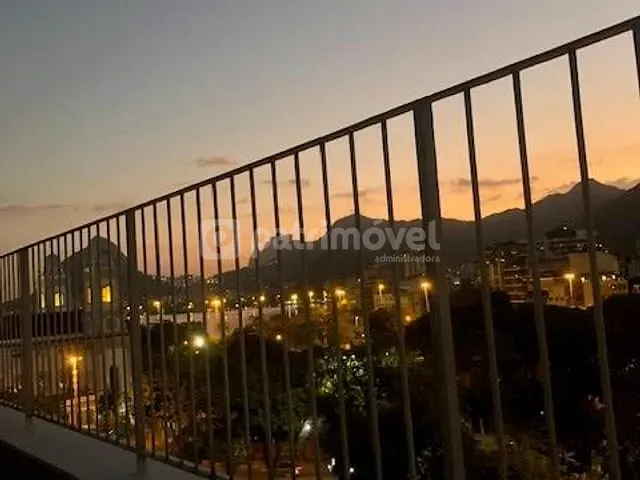 Cobertura / Penthouse com 477m² 3 quartos e 1 banheiro, à venda, no bairro Lagoa em Rio de Janeiro