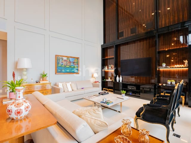 Cobertura / Penthouse com 570m² 4 quartos e 6 banheiros, à venda ou para alugar, no bairro Vila Olímpia em São Paulo
