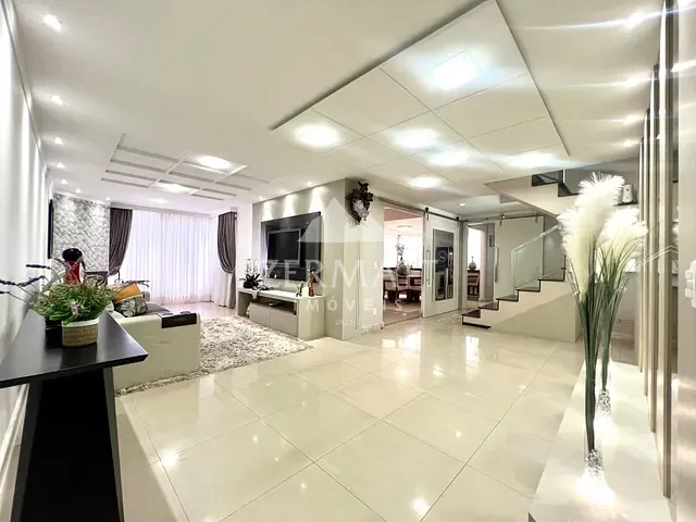 Cobertura / Penthouse com 321m² 3 quartos e 3 banheiros, à venda, no bairro Velha em Blumenau