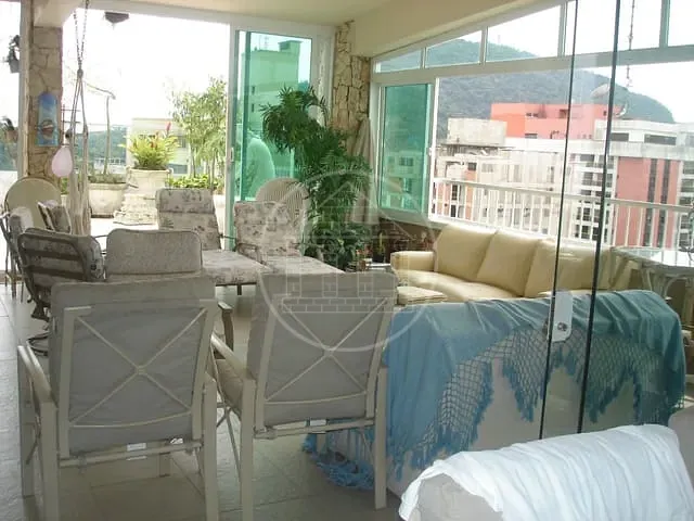 Cobertura / Penthouse com 400m², à venda, no bairro Centro em Guarujá