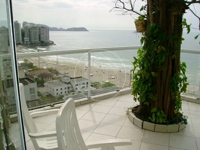 Cobertura / Penthouse com 400m², à venda, no bairro Centro em Guarujá