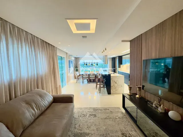 Cobertura / Penthouse com 246m² 3 quartos e 4 banheiros, à venda, no bairro Água Verde em Blumenau