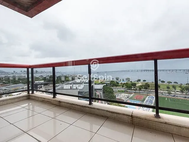 Cobertura / Penthouse 3 quartos e 3 banheiros, para alugar, no bairro Centro em Niterói