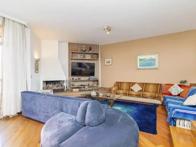 Cobertura / Penthouse 4 quartos e 7 banheiros, à venda, no bairro Batel em Curitiba