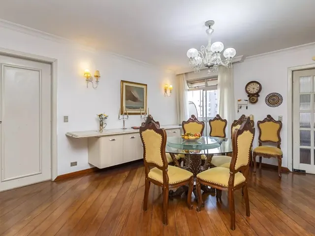 Cobertura / Penthouse 4 quartos e 7 banheiros, à venda, no bairro Batel em Curitiba
