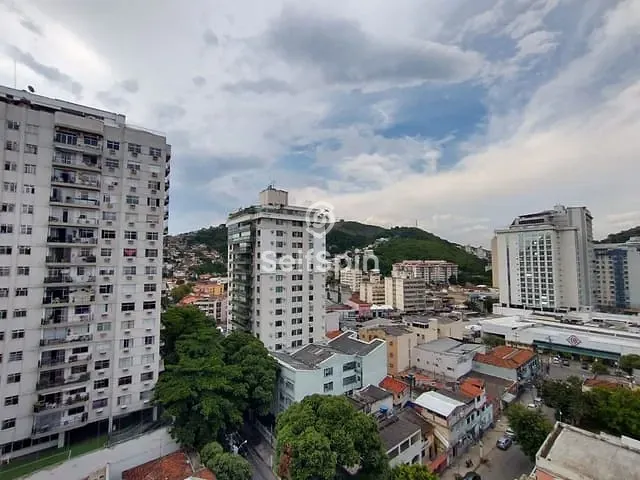 Cobertura / Penthouse com 187m² 3 quartos e 3 banheiros, para alugar, no bairro Icaraí em Niterói